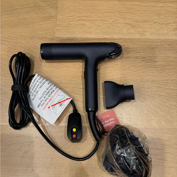 Bio Ionic Smart-X High Efficiency Hair Dryer + Diffuser - Picture 4 of 7